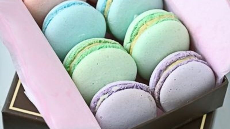 Custom-macaron-boxes