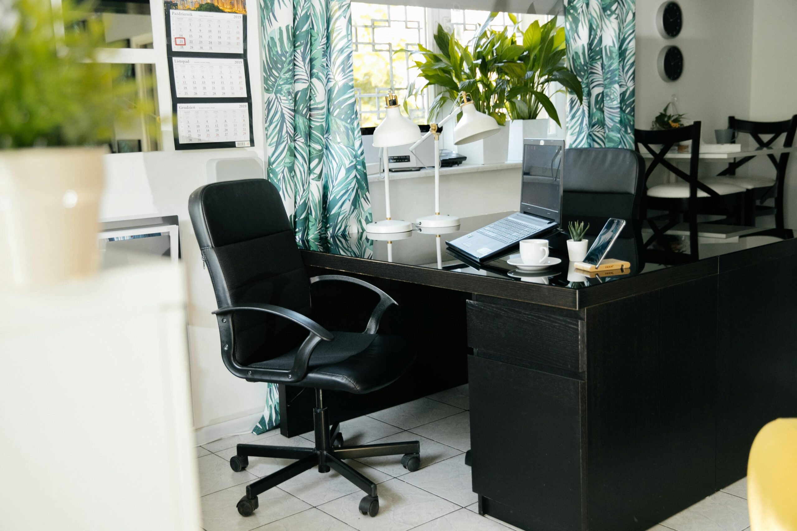 The Role of Office Furniture in Branding Your Abu Dhabi Business