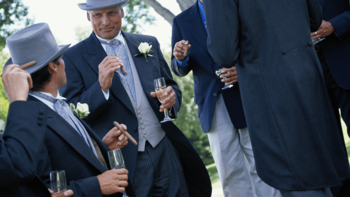 What Are the Benefits of Hiring Cigar Rollers in Los Angeles for a Wedding Party?