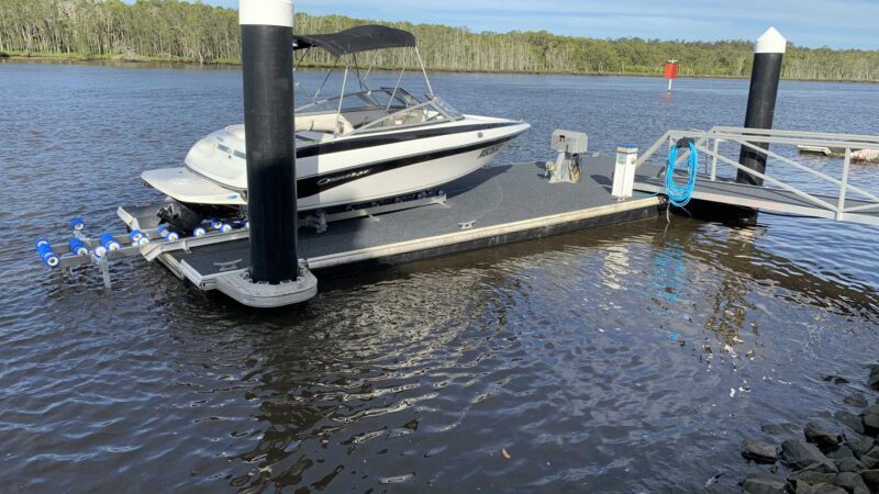 docks/pontoons moorings systems