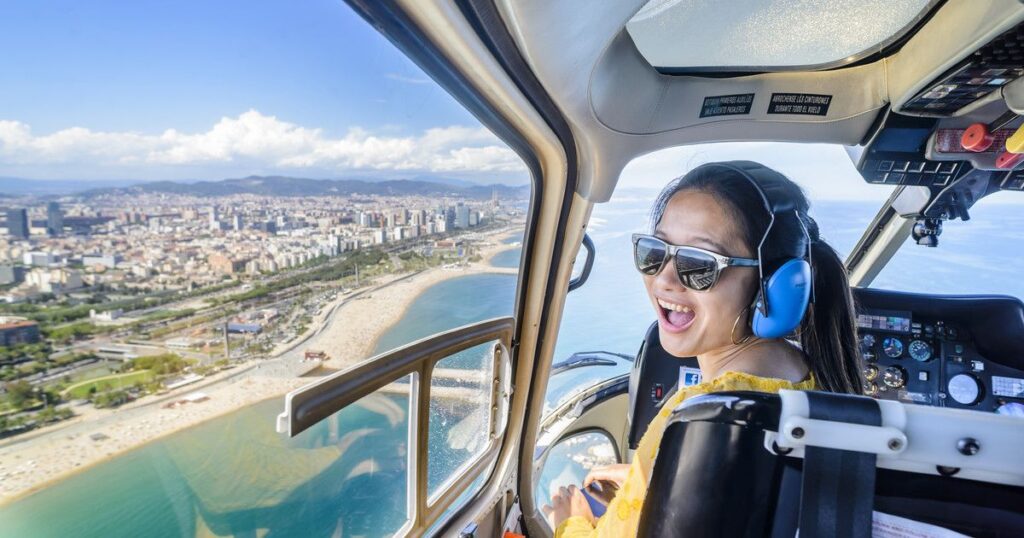 Experience the Thrill of a Helicopter Ride in Dubai