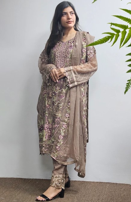 Elevate Your Style with Ethnic Wear for Women: Discover Sheluxe