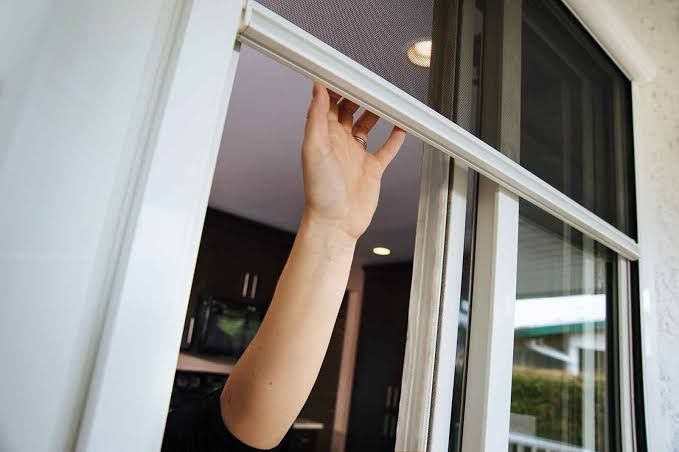 screen door installation experts