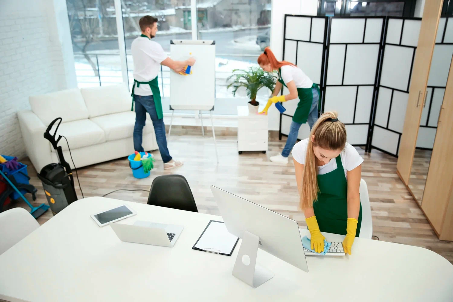 How Can Office Cleaning Support A More Organized Work Environment?