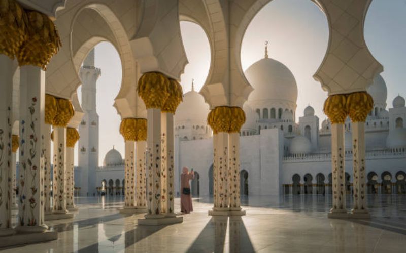 Top 10 Landmarks You Can’t Miss in Abu Dhabi