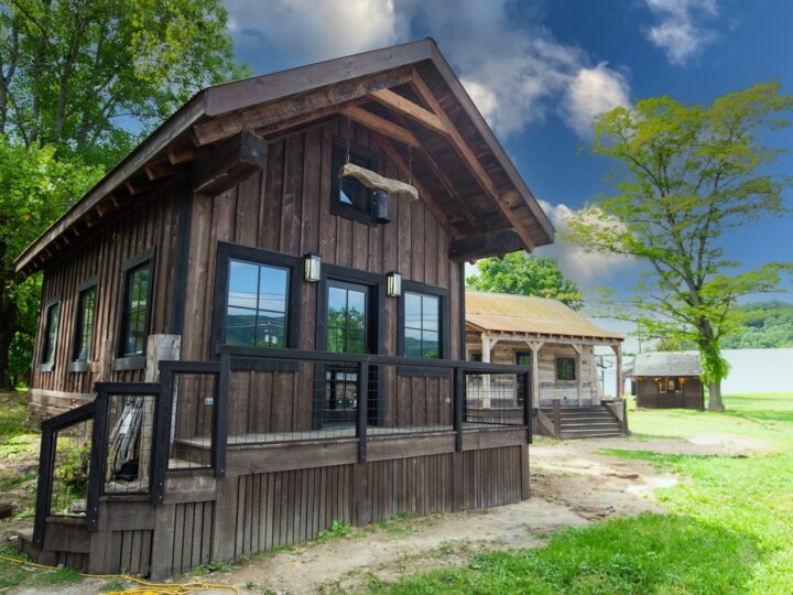 The Benefits of Living in a Pre-Built Cabin