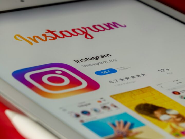 Why Should You Buy Instagram’s Blue Tick?